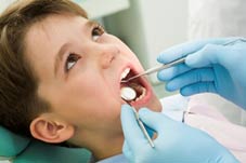 ۹۰ درصد هزینه های دندانپزشکی را مردم پرداخت می کنند