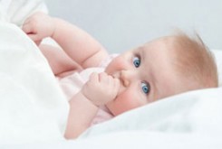 مراحل رشد کودک از یک تا سه ماهگی