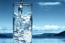 نوشیدن بیش از اندازه آب می تواند مرگبار باشد