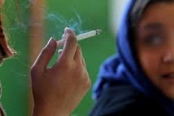 شیوع مصرف سیگار در بین دانشجویان دختر دانشگاه‌ها