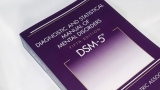 نقد حذف خودارضایی و همجنسگرایی از فهرست اختلالات جنسی در DSM